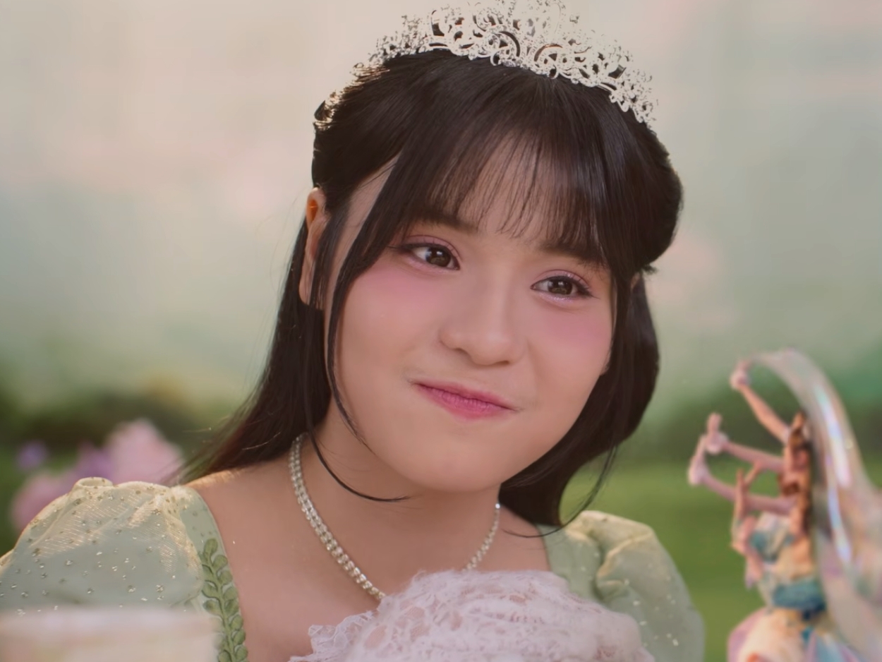 Trisha Jadi Frontline di MV “12 Seconds” JKT48